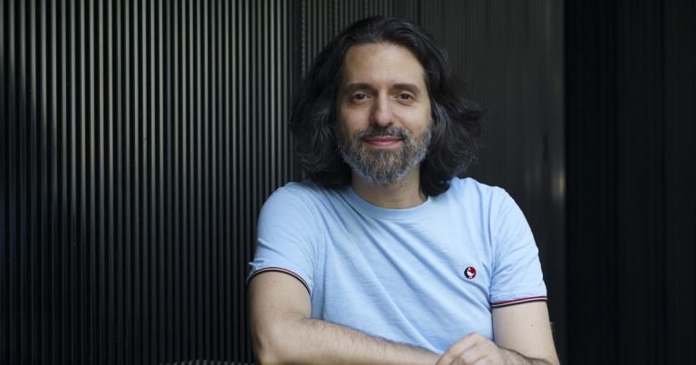 Andrés Neuman: El "oído migrante" de María Moliner cambió con "afecto" la lengua española