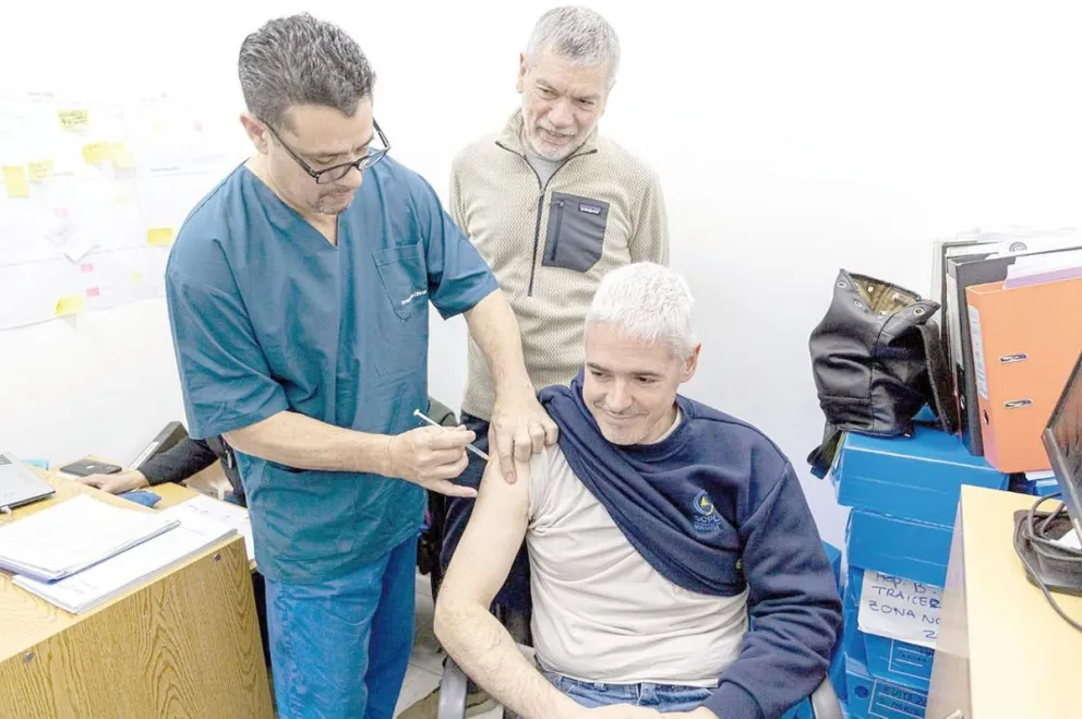 Salud: el Municipio avanza con la vacunación y  testeos para la comunidad en época invernal