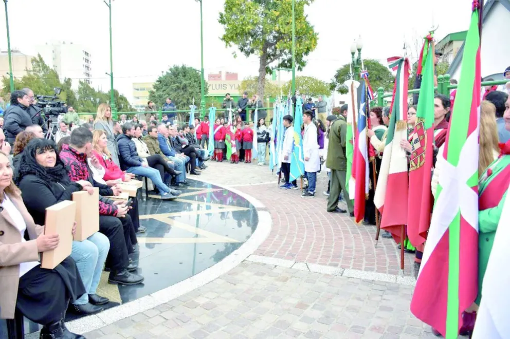 Memoria y futuro: Merino participó del cierre por los 160 años del desembarco galés