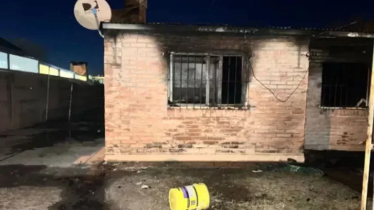 Tragedia en Salta: tres niños murieron por un incendio en su casa y cinco personas más resultaron heridas