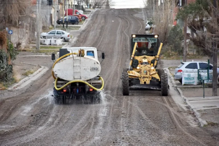 Profundizan tareas de mejoramiento urbano y ambiental en barrio Presidente Perón de Trelew