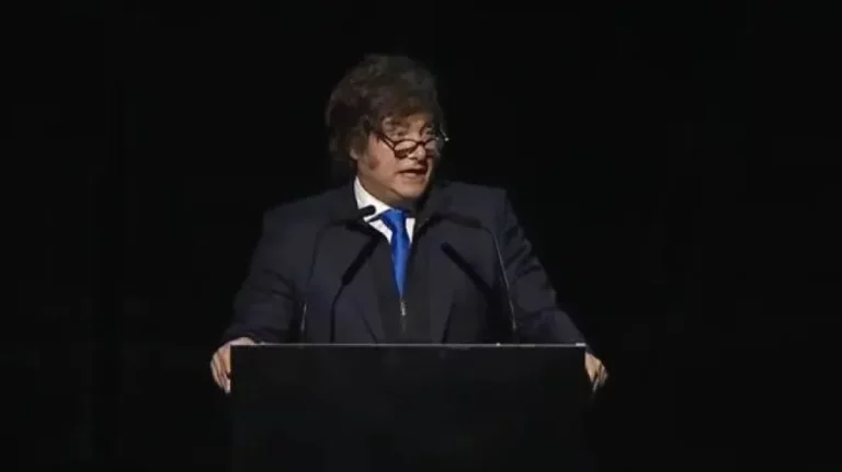 Milei cerró un congreso evangélico en Chaco: calificó a la justicia social de "pecado" y exaltó "los valores judeocristianos"