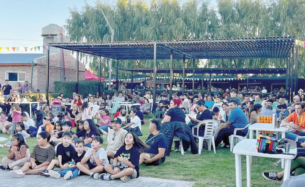 Super domingo en 28 de Julio: Feria de Productores y media maratón “Unión de los Pueblos”