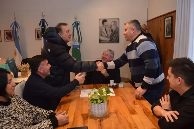 El Hoyo y Bariloche firmaron un convenio para impulsar un corredor turístico conjunto