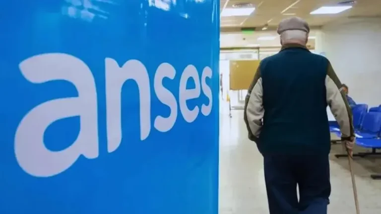 ANSES oficializó el aumento de agosto para las jubilaciones: ¿De cuánto es?