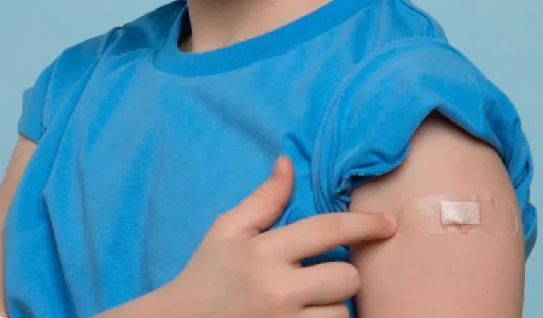 Vacaciones de invierno: Recomiendan a las familias que completen la vacunación de niños en etapa escolar