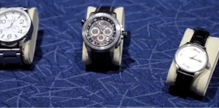 Restituyeron a Keanu Reeves seis relojes robados tras un operativo en Santiago de Chile