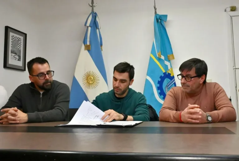 Torres acompañó a la Policía de Esquel en una capacitación sobre uso de armas no letales: “Queremos proteger a los chubutenses”