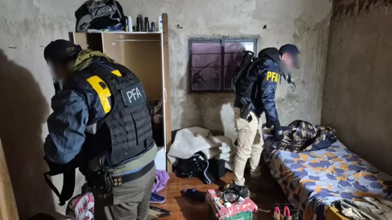 Un adolescente habría sido contactado por el ISIS