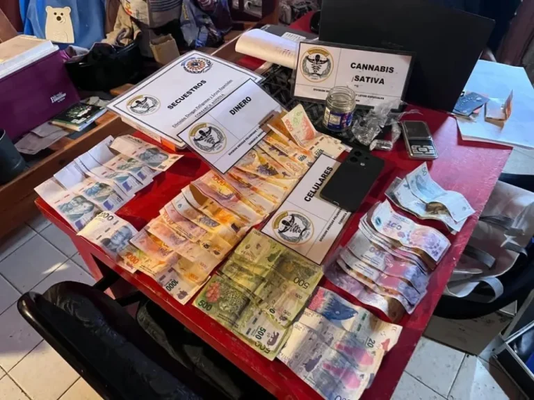 Allanamientos por narcomenudeo en El Maitén: secuestran marihuana y celulares