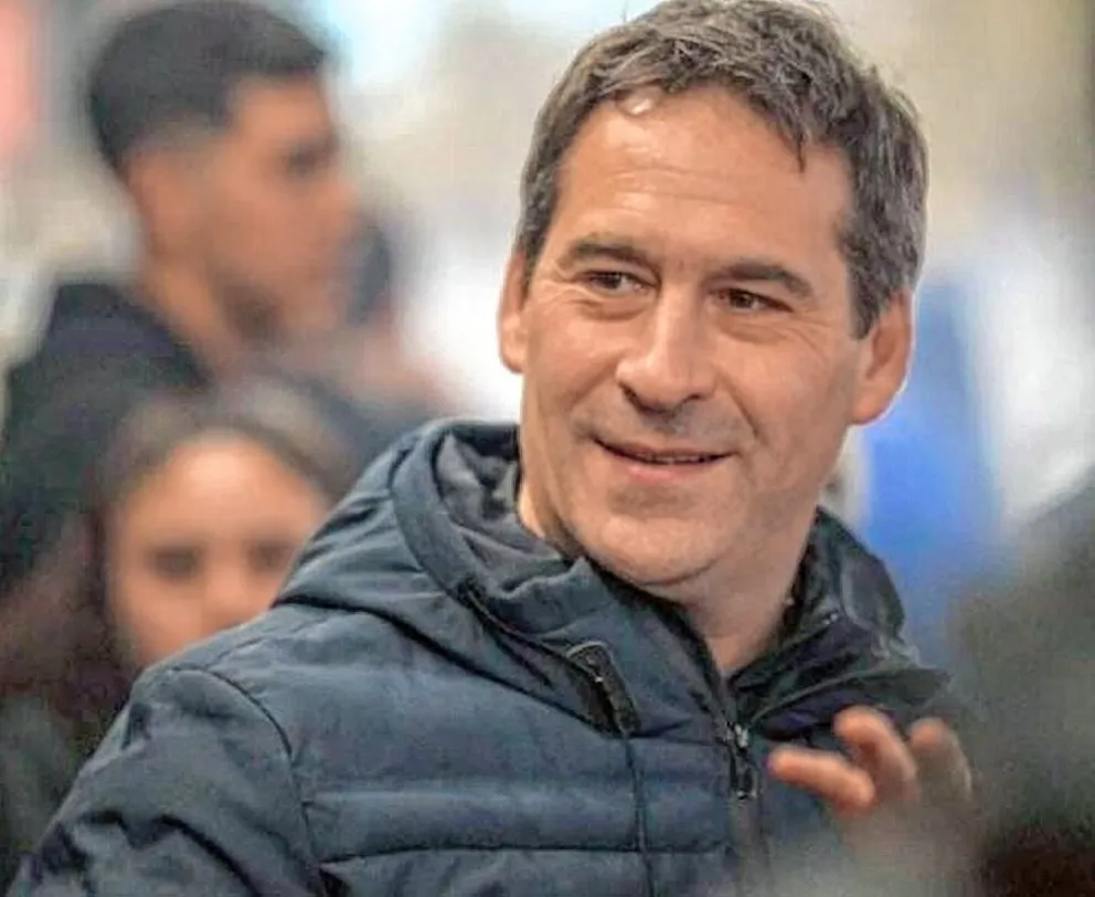 Desde Buenos Aires critican a Luque por hacer campaña con bots truchos