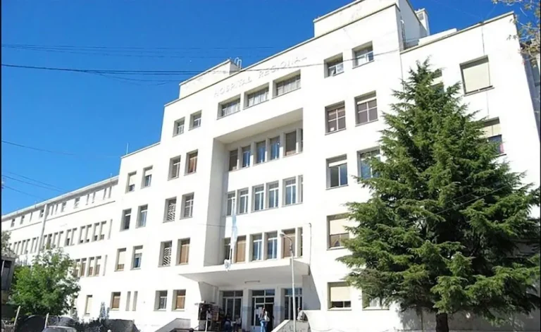 Detenido por pegarle a una pared en el Hospital Regional