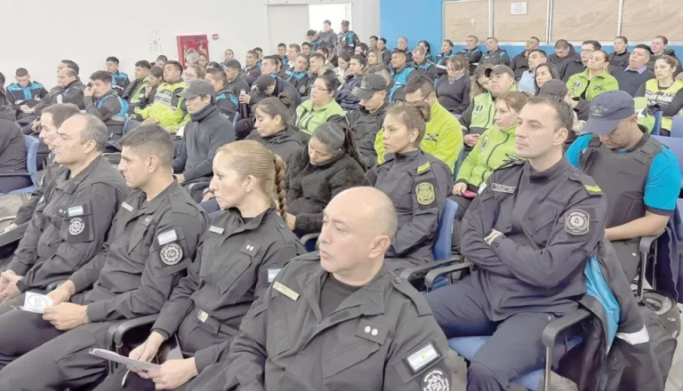 Integrantes de fuerzas de seguridad se capacitaron  en la lucha contra la trata de personas en Comodoro 