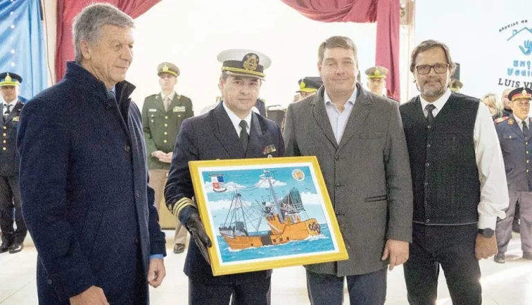 Rawson acompañó el 215° aniversario de la Prefectura Naval Argentina