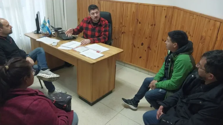 Reunión del municipio de Esquel con gremios: el Ejecutivo reitera su voluntad de avanzar en paritarias y pases a planta