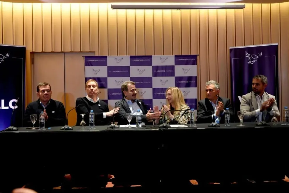 Acusan a un armador de Milei por “venta de candidaturas” y vínculos con el kirchnerismo