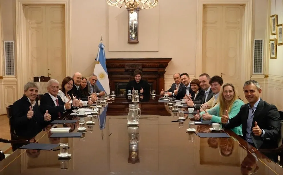 Fallo de USD 16.000 millones contra Argentina: Milei reunió de urgencia a su Gabinete para definir estrategia judicial