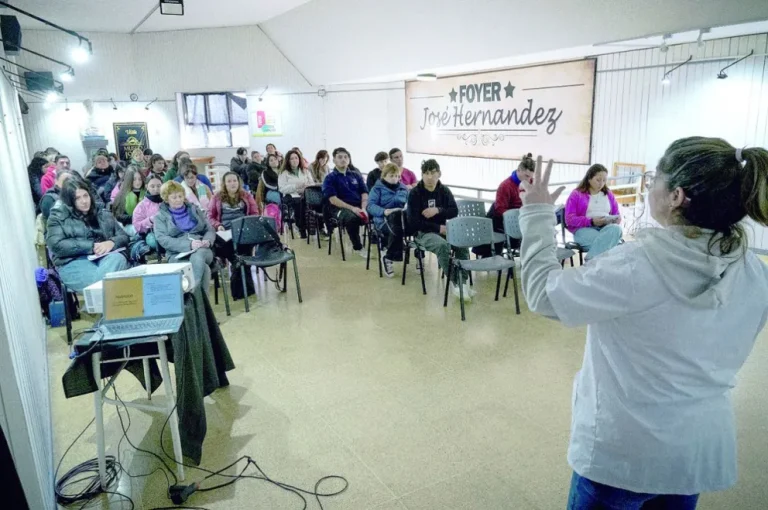 Bromatología de Rawson finaliza con éxito el curso de manipulación de alimentos y abre nuevas inscripciones