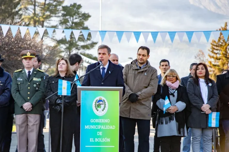 El Bolsón conmemoró el Día de la Independencia con un llamado a la responsabilidad ciudadana