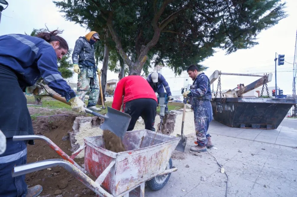 Continúan los trabajos de reacondicionamiento de espacios públicos