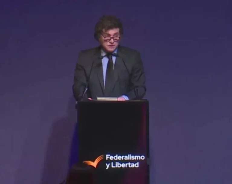 Javier Milei anunció una sorpresiva cadena nacional: a qué hora hablará