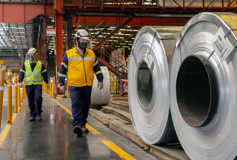 Crisis del acero en Argentina: caída de la producción, suspensiones en Acindar y un futuro incierto