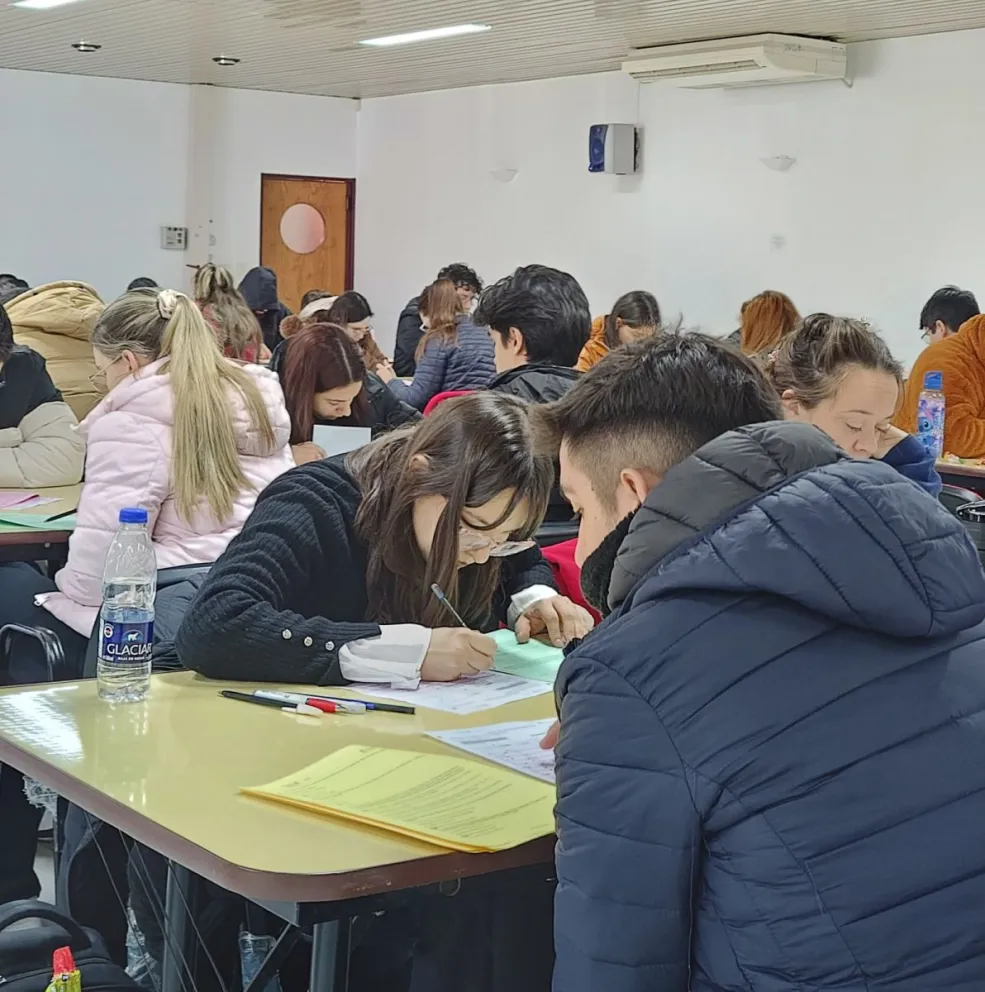 Más de 40 médicos rindieron el examen de ingreso a las “Residencias del Equipo de Salud 2025”