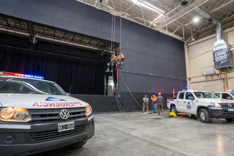 Personal de Defensa Civil se capacitó en rescate en altura