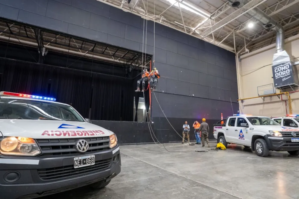 Personal de Defensa Civil se capacitó en rescate en altura