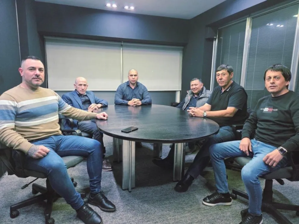 Gremios petroleros de la Patagonia se unen para enfrentar despidos