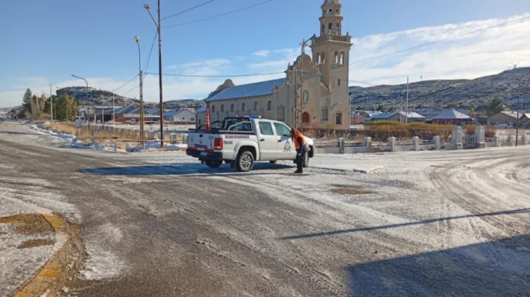 Realizaron tareas preventivas por hielo y marejada en distintos puntos de Comodoro