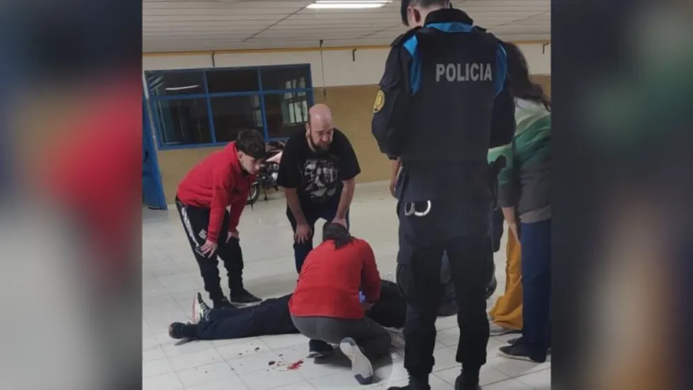 Un estudiante acuchilló a un compañero en la escuela