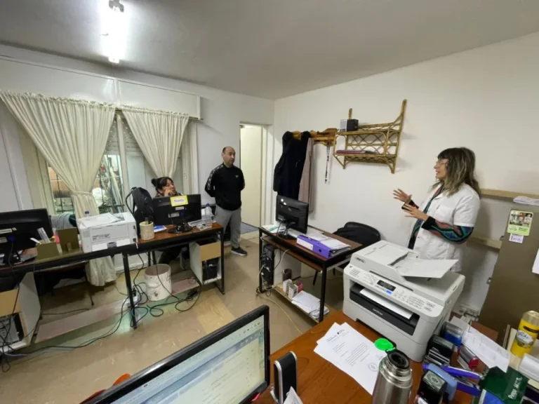 Provincia capacitó a personal del Hogar de Ancianos y el Centro Braille en Trelew