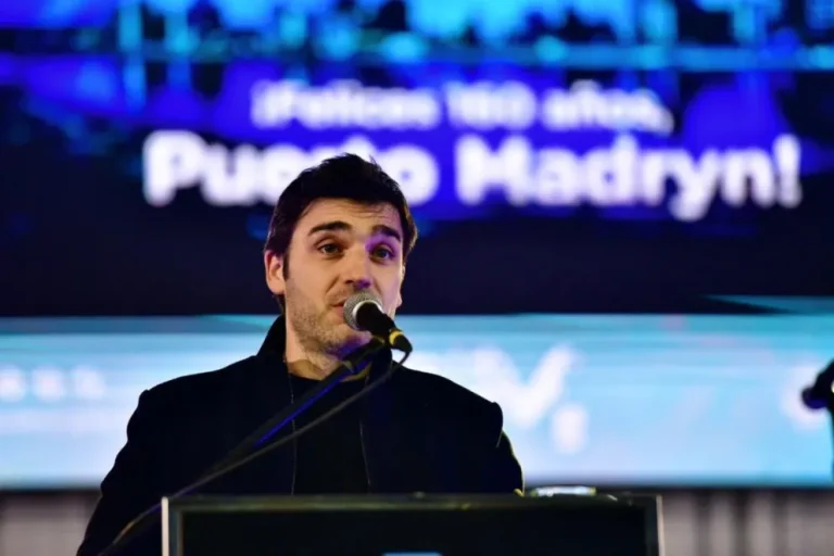 Torres en el 160° aniversario de Puerto Madryn: “Con una mirada federal, vamos a seguir exigiendo lo que le corresponde a Chubut”