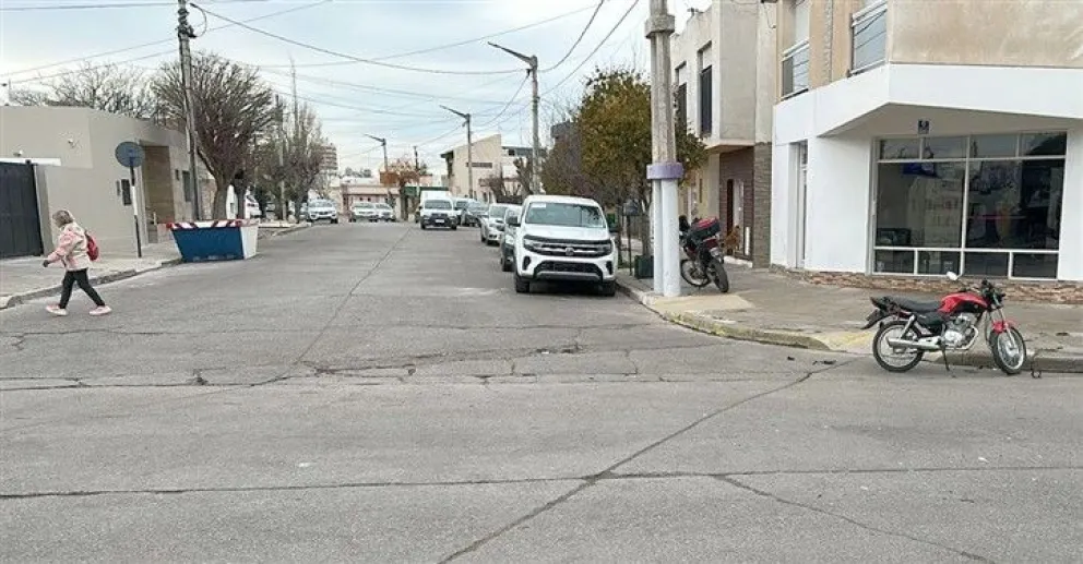 Motociclista atropelló a un abuelo cuando cruzaba una calle