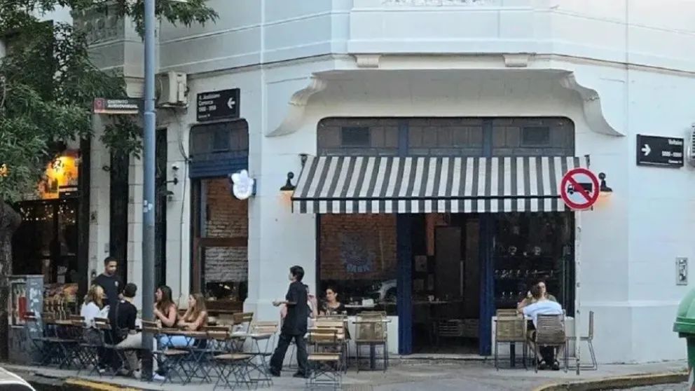 Crisis gastronómica en Argentina: cierran 100 restaurantes y la situación es peor que en 2001