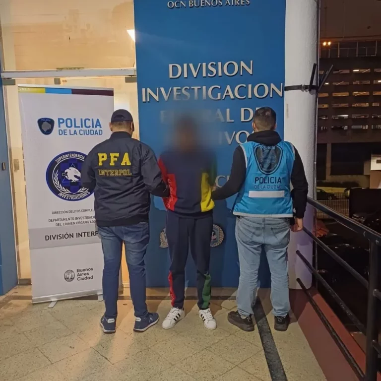 La Policía Federal Argentina extraditó desde Italia a un hombre buscado internacionalmente por ser parte de una banda de robos a mano armada