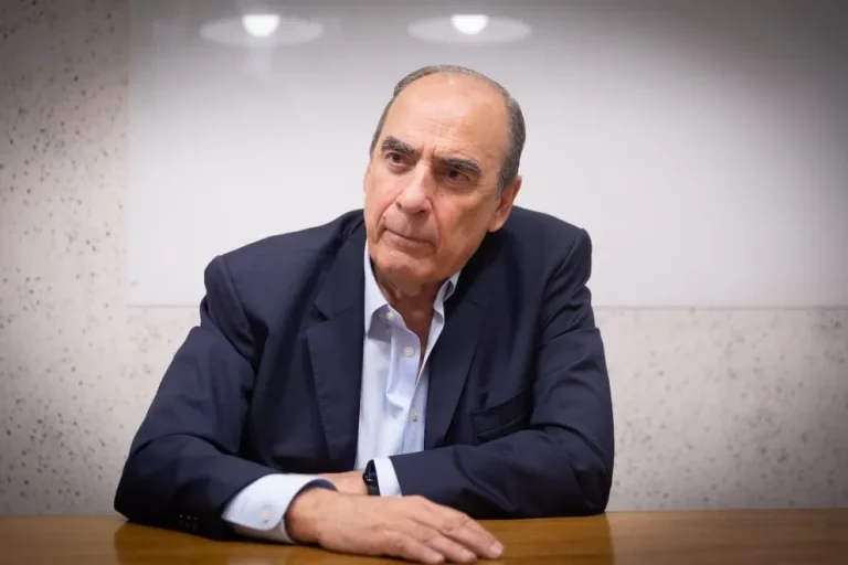 Francos confirmó que vetarán las leyes de jubilaciones y discapacidad