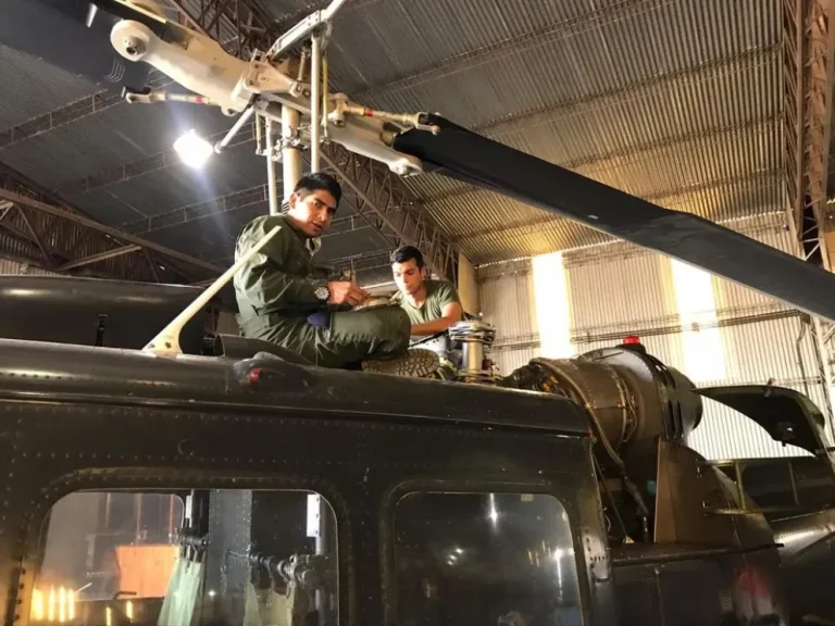 Simplifican el proceso de autorización de licencias para técnicos aeronáuticos