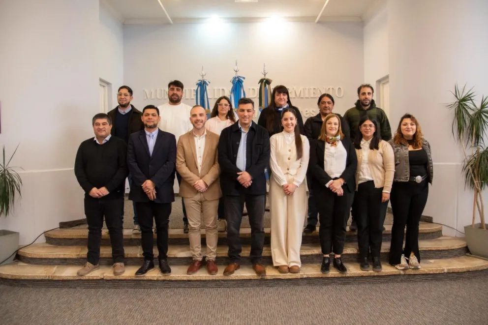 Cambio de gabinete en Sarmiento: asumieron nuevas autoridades en la gestión municipal