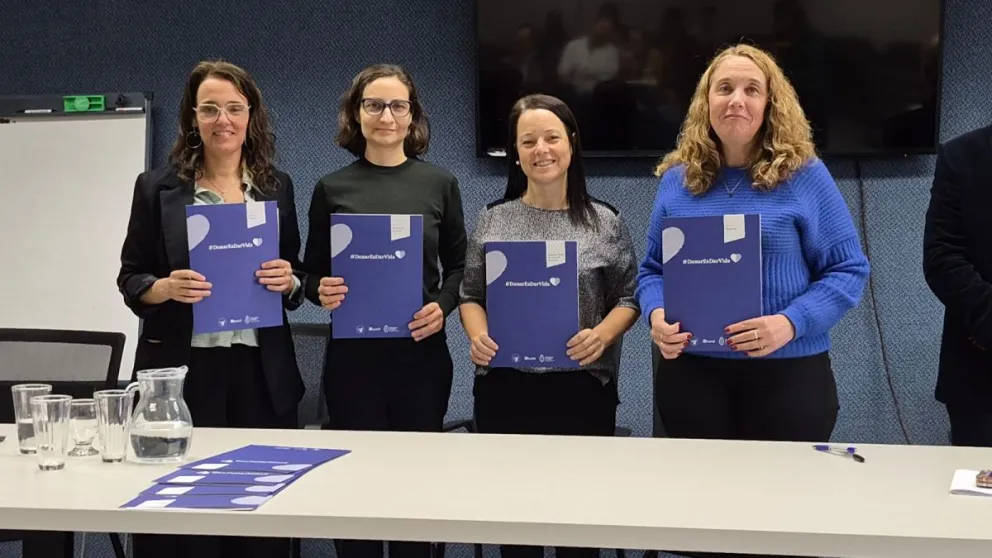 Provincia y el INCUCAI firmaron convenios para implementar un programa nacional en los Hospitales de Madryn y Esquel