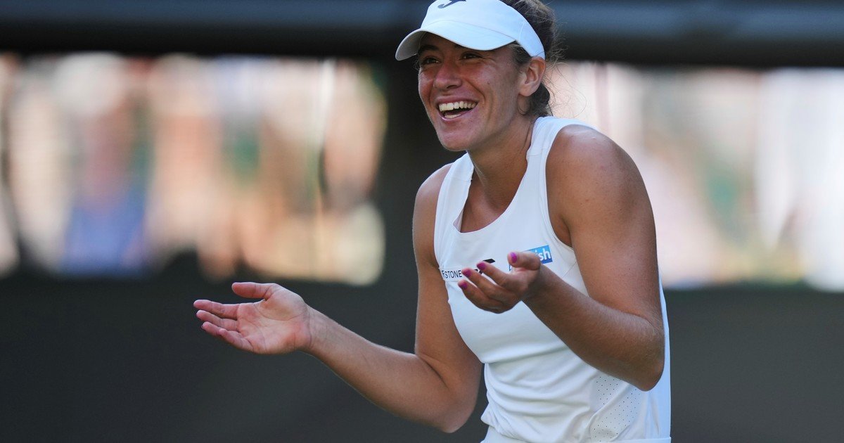 Solana Sierra, la Cenicienta de Wimbledon, continúa soñando: venció a la británica Katie Boulter y se metió en tercera ronda