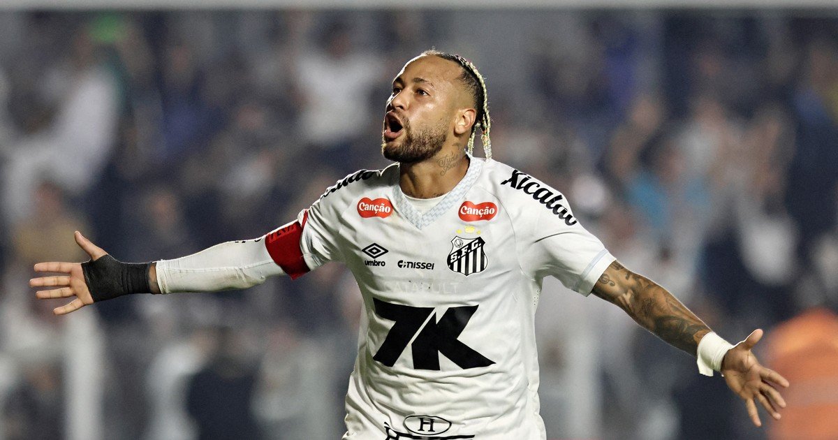 Neymar anoto su primer gol en el Brasileirao y le dio la victoria al Santos ante el poderoso Flamengo