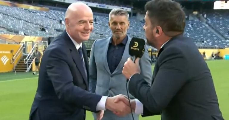Gianni Infantino apareció en un móvil de TV en pleno Mundial de Clubes y Sergio Goycochea lo sorprendió con un inesperado pedido