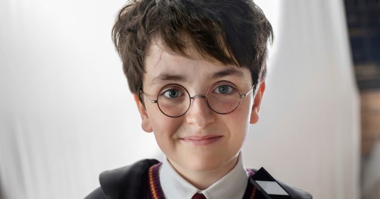La serie de Harry Potter arrancó su rodaje a pura nostalgia: así se ve la imagen oficial del nuevo mago