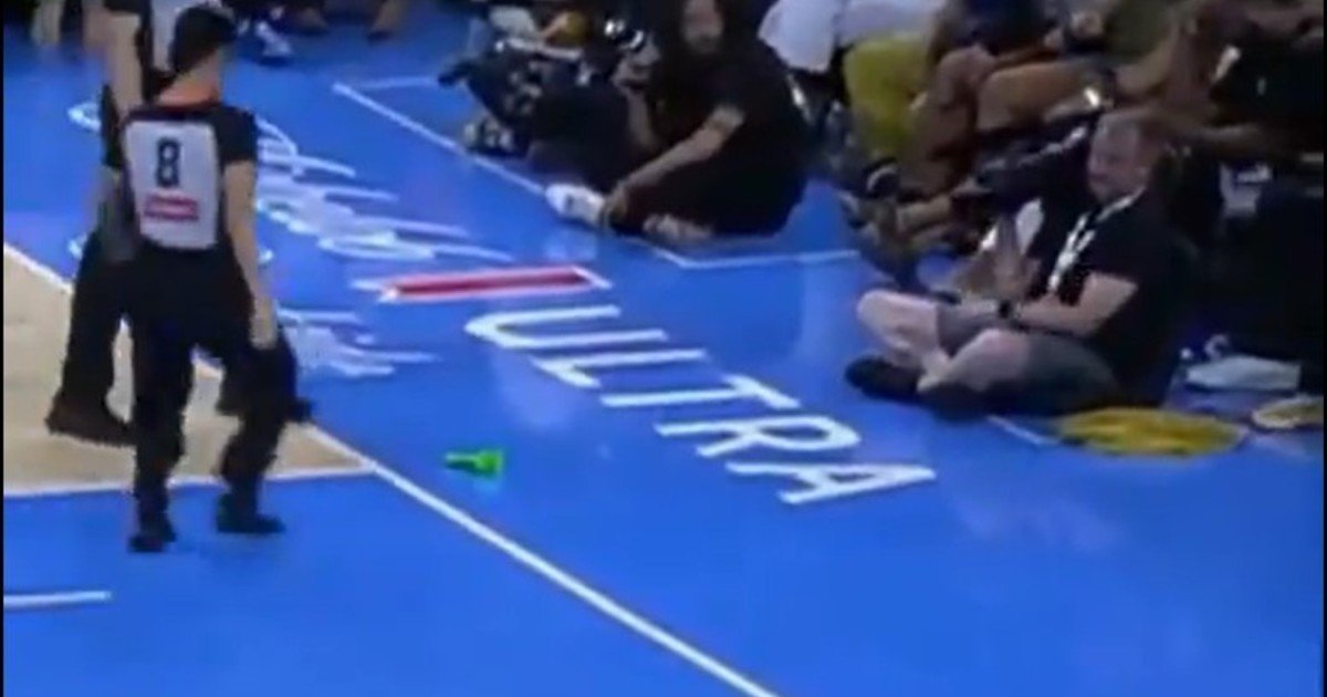 Escándalo en la WNBA: las jugadoras reclaman "más seguridad" porque de las tribunas les lanzan juguetes sexuales