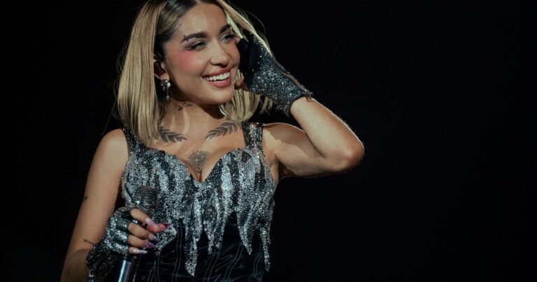 Récord histórico de María Becerra: agotó en solo tres horas las 85 mil entradas para su River 360°