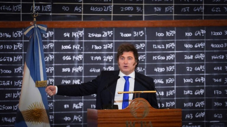 Argentina: Milei ratifica el veto al aumento de las pensiones que el Congreso había aprobado