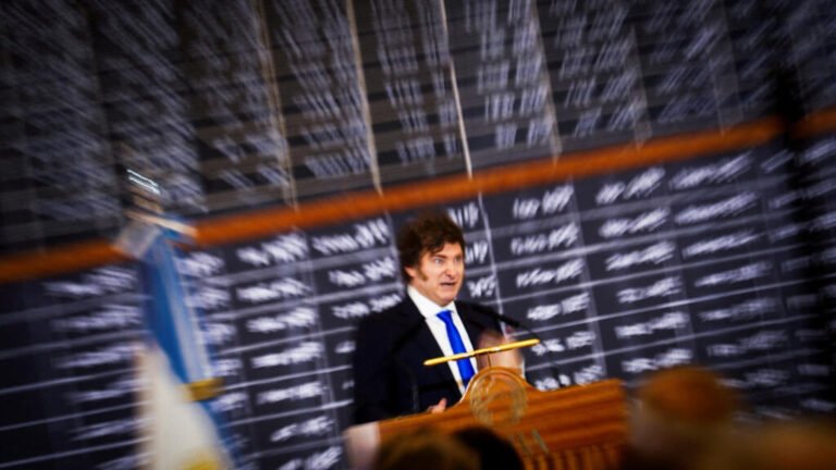 Argentina: las claves del caso de presuntos sobornos que salpica a Milei y su entorno