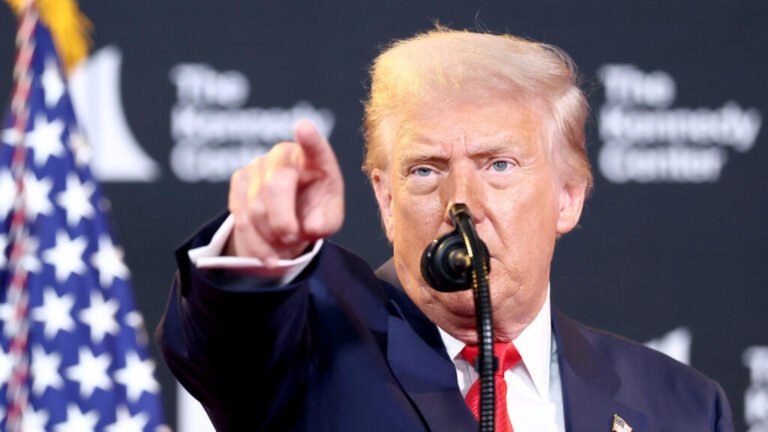 Trump quiere extender el control federal sobre policías locales con apoyo del Congreso